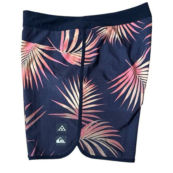Quiksilver Highline ~ Mens Boardshorts ~ size 38 ~ black with leaf print - Picture 4 of 12